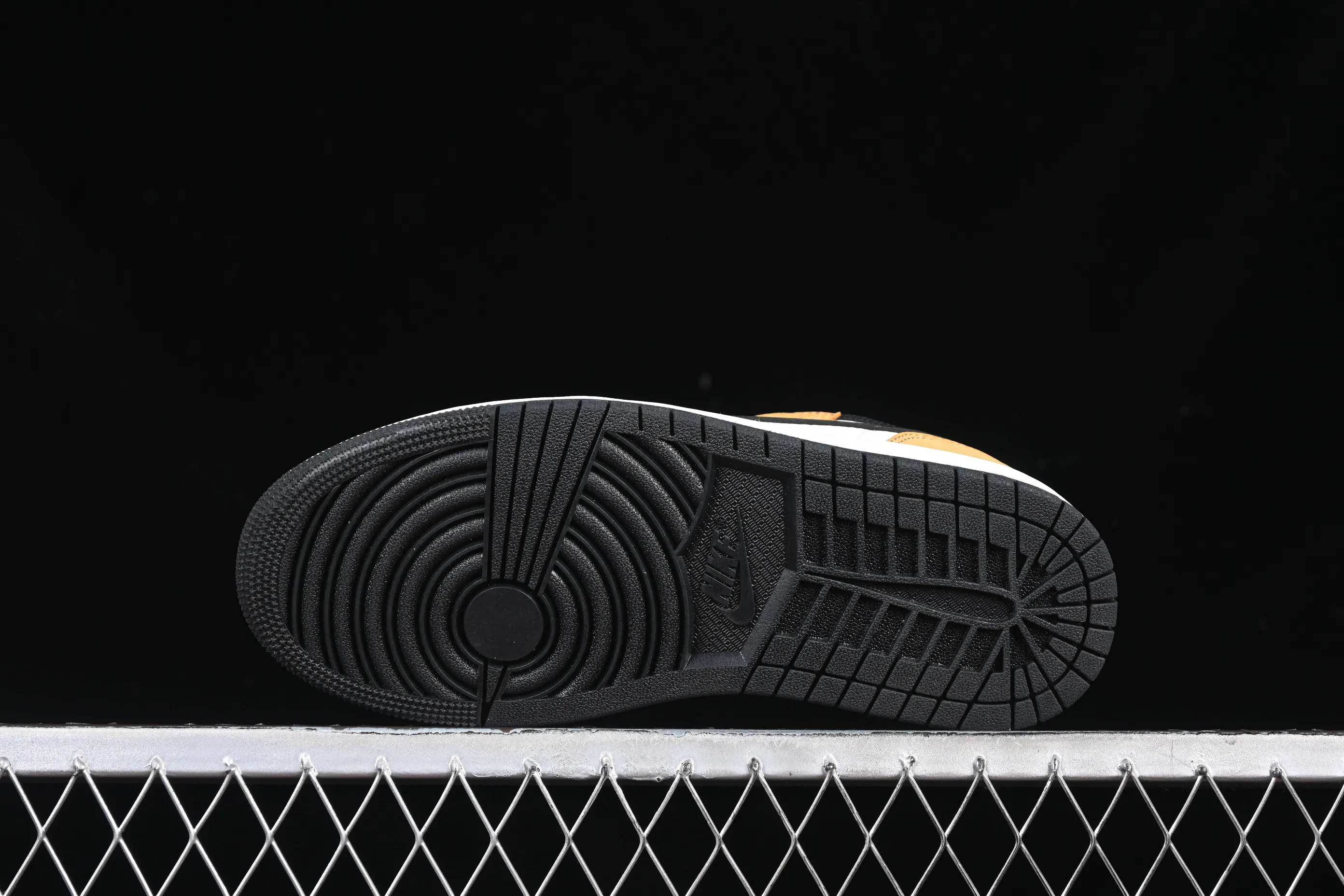 All categories Air Jordan Jordan series basketball shoes Air Jordan 1 Low Air Jordan 1 Low OG AJ1 Joe 1 white yellow black hook low-top cultural leisure sports sneakers CZ0790-107